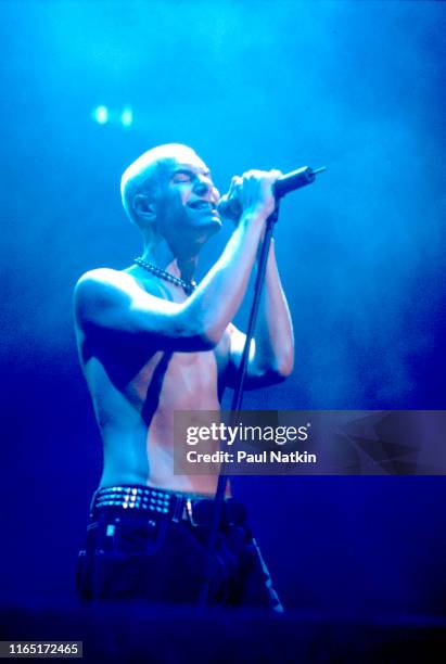 American Rock musician Nick Hexum, of the group 311, performs onstage at the Rosemont Horizon, Rosemont, Illinois, August 2, 1997.