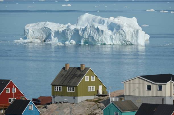 GRL: Western Greenland Hit By Unseasonably Warm Weather