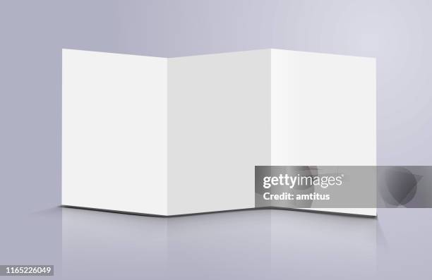ilustraciones, imágenes clip art, dibujos animados e iconos de stock de folleto de tres pliegues de pie - panfleto-documento