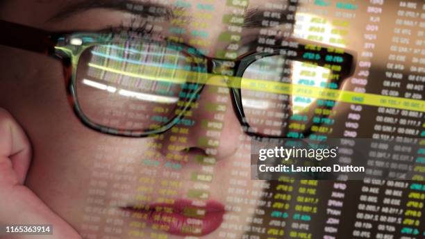 fermer les numéros d'observation - eye test equipment stock photos et images de collection