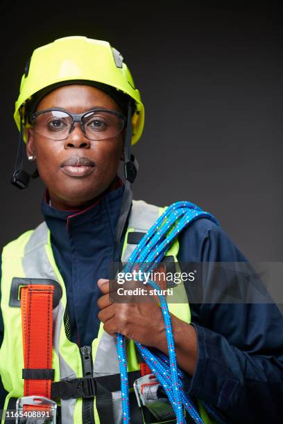 high access worker - rope high rescue stock pictures, royalty-free photos & images