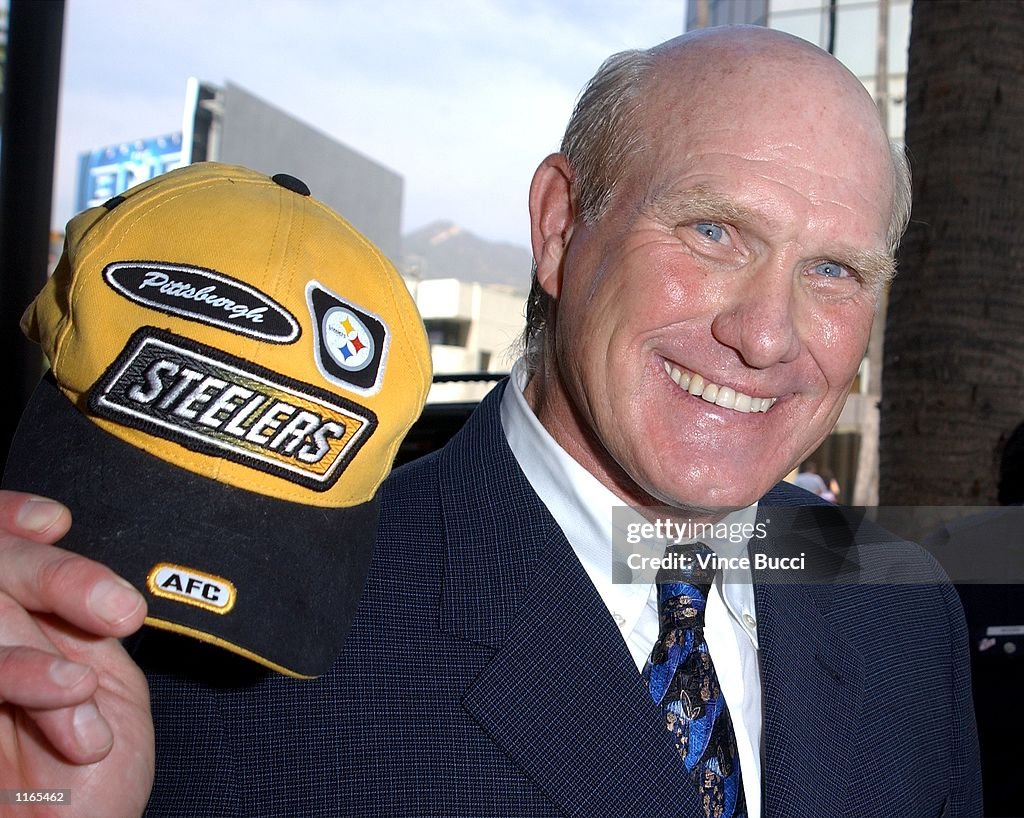 Terry Bradshaw Gets Star On Hollywood Walk Of Fame