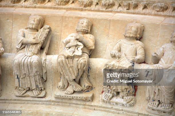musicians of the middle ages - zamora stock pictures, royalty-free photos & images