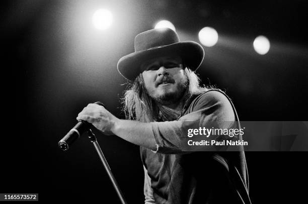 360 Donnie Van Zant Photos & High Res Pictures - Getty Images