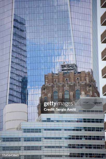 one world trade center and 100 barclay building - tribeca imagens e fotografias de stock