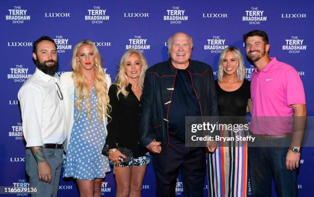 Chef Noah Hester, Erin Bradshaw, Tammy Bradshaw, Pro Football Hall of Fame member and sports broadcaster Terry Bradshaw, Rachel Bradshaw and Dustin...