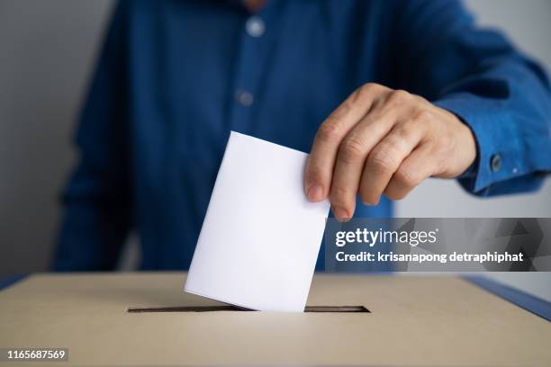 voting box and election image,election - voter fotografías e imágenes de stock