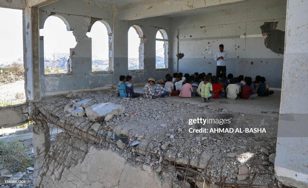 TOPSHOT-YEMEN-CONFLICT-EDUCATION