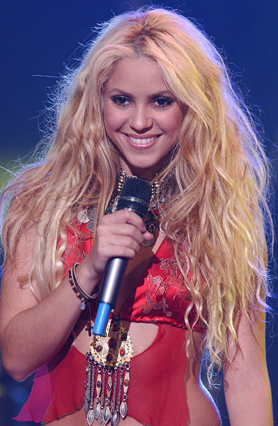 Singer Shakira performs on Spanish television during the promotion of her new album "Servicio de Lavanderfa" October 10, 2001 in Madrid, Spain.