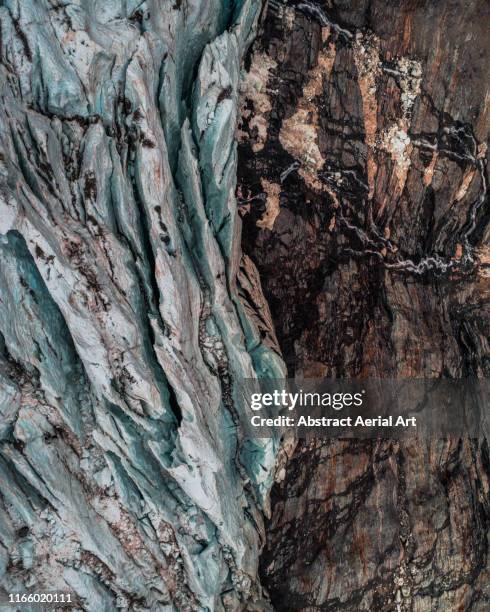 ice and rock, france - maciço de mont blanc - fotografias e filmes do acervo