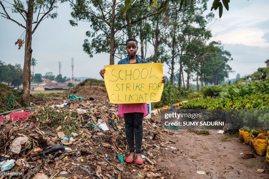 TOPSHOT-UGANDA-CLIMATE-YOUTH-DEMO