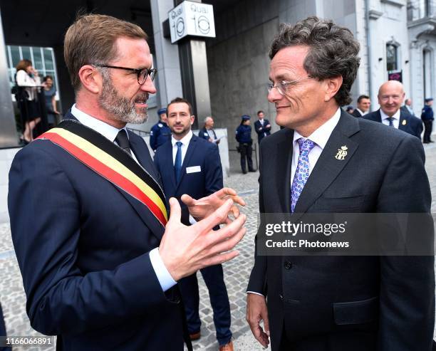 - Le Roi Philippe et la Reine Mathilde se déplacent en Province du Hainaut. Ils se rendent d'abord à Bienne-Lez-Happart pour y visiter le Centre...