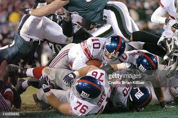 Touchdown Line Nfl 1,523 Goal Line Nfl Touchdown Stock Photos, High-Res Pictures, and ...
