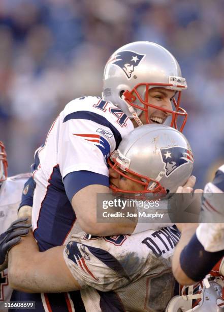 Vinny Testaverde of the New England Patriots during a game between the New England Patriots and Tennessee Titans at LP Field in Nashville, Tennessee...