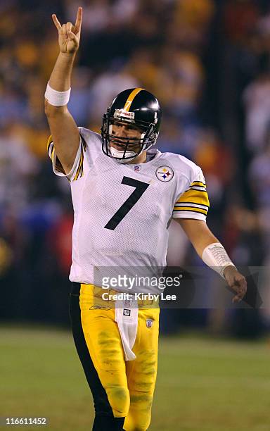Pittsburgh Steelers quarterback Ben Roethlisberger celebrates after throwing a fourth-quarter touchdown pass during 24-22 victory over the San Diego...