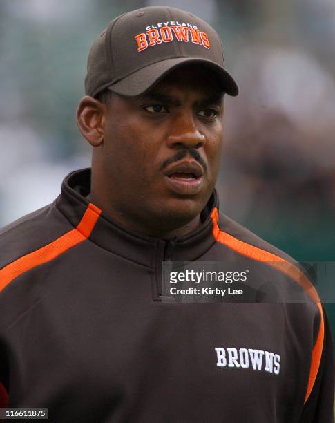 Cleveland Browns defensive backs coach Mel Tucker during 24-21 victory over the Oakland Raiders at McAfee Coliseum in Oakland, Calif. On Sunday,...
