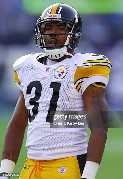 Pittsburgh Steelers safety Mike Logan during 24-22 victory over the San Diego Chargers in Monday Night Football game at Qualcomm Stadium in San...