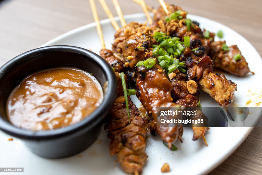 Chicken Satay with Peanut Sauce