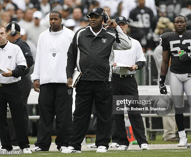 Raiders headcoach Art Shell late in the game as the Cleveland Browns defeated the Oakland Raiders by a score of 24 to 21 at McAfee Coliseum, Oakland,...