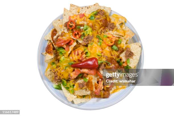 nachos sobre blanco - nachos fotografías e imágenes de stock