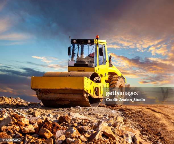 364点のロードローラーのストックフォト Getty Images 364点のロードローラーのストックフォト Getty Images