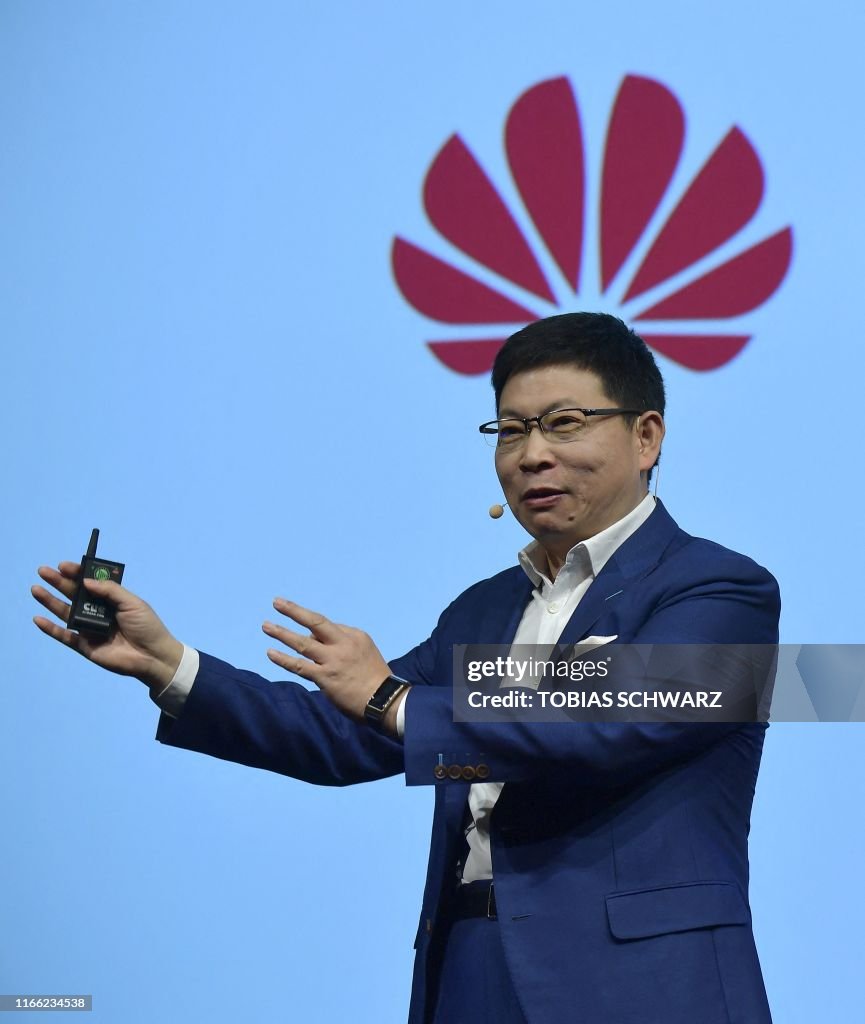 Richard Yu Router Richard Yu , head of Huawei's consumer business, speaks during a ...