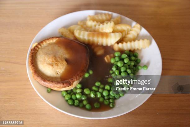 pie and chips - pub food stock pictures, royalty-free photos & images