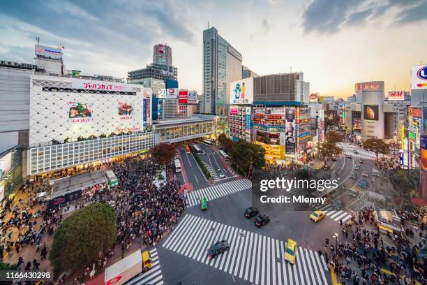 aerial view crowded tokyo shibuya crossing japan - shibuya crossing stock pictures, royalty-free photos & images