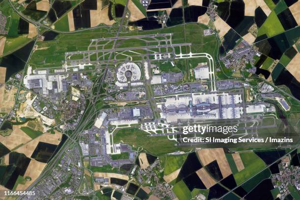 satellite image, paris, france - charles de gaulle airport stock pictures, royalty-free photos & images