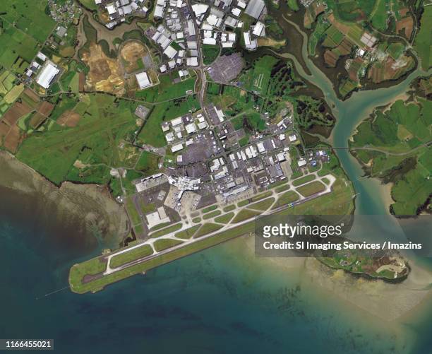 satellite image, auckland, new zealand - new zealand airports stock-fotos und bilder