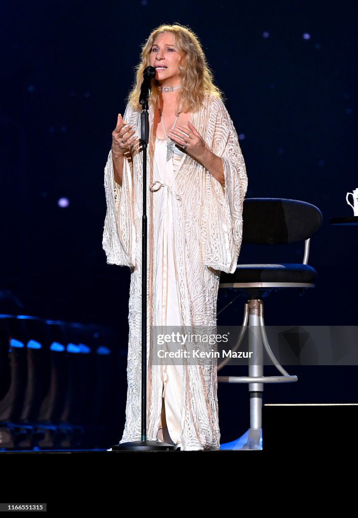 Barbra Streisand In Concert - Chicago, IL