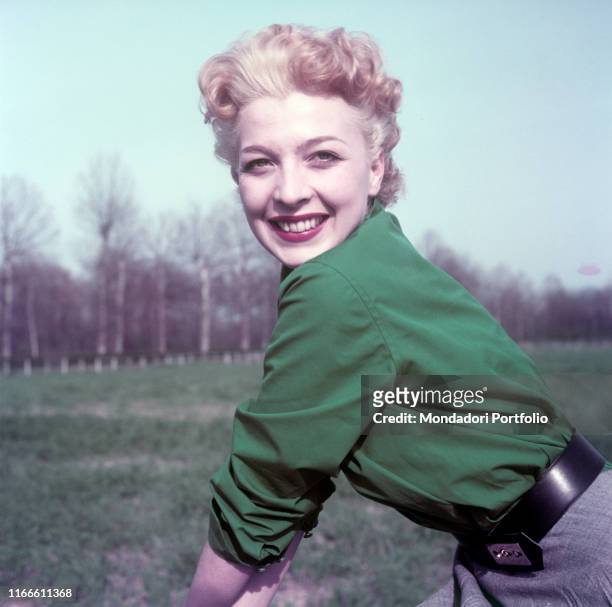 Italian actress Isa Barzizza posing smiling. 1950s