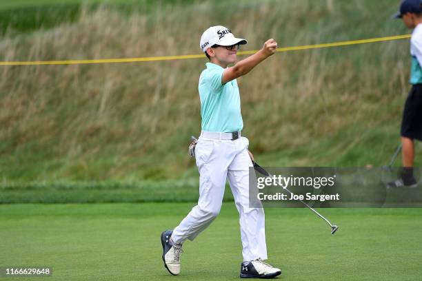 Putting Competition 13,930 Gavin Baker Photos & High Res Pictures - Getty Images