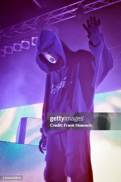 Tj The Rapper Beast Boy Photos and Premium High Res Pictures - Getty Images