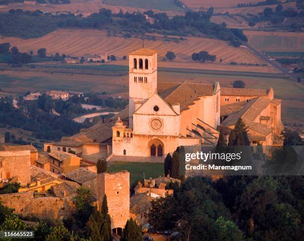 s. francesco d'assisi basilica - basilica foto e immagini stock