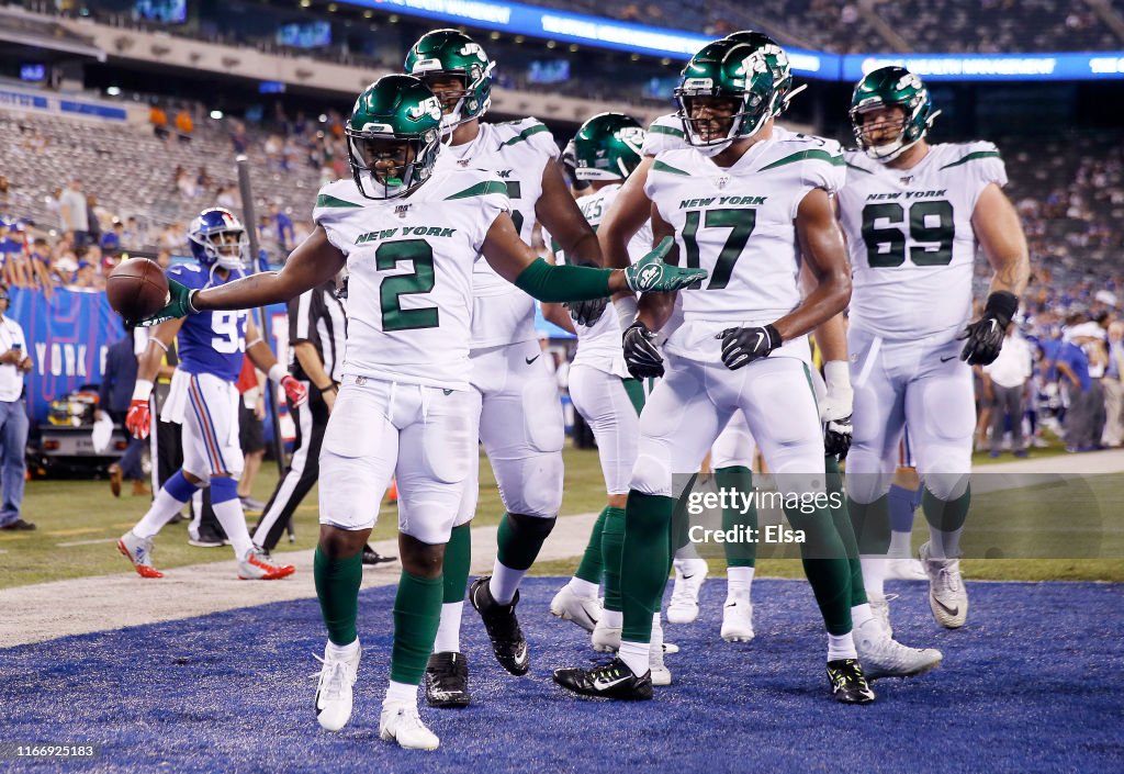 New York Jets v New York Giants