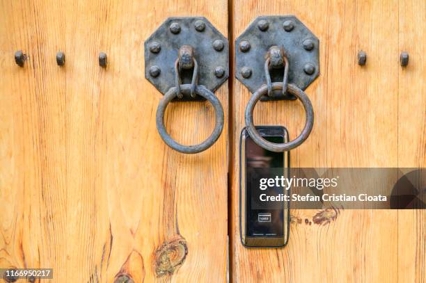 old handlers modern lock - door lock stock pictures, royalty-free photos & images