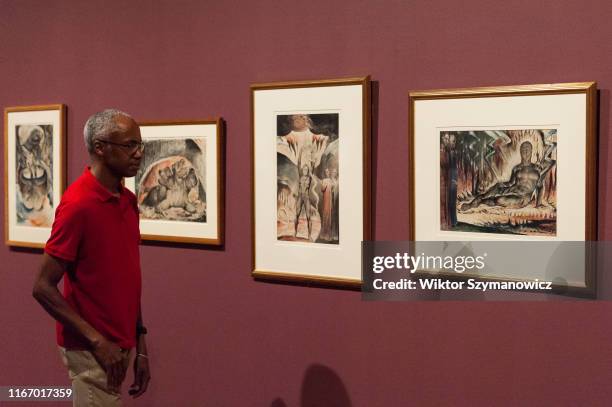 Vanni Fucci Photos and Premium High Res Pictures - Getty Images