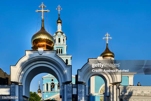 holy assumption cathedral, tashkent, uzbekistan - uzbekistan 個照片及圖片檔