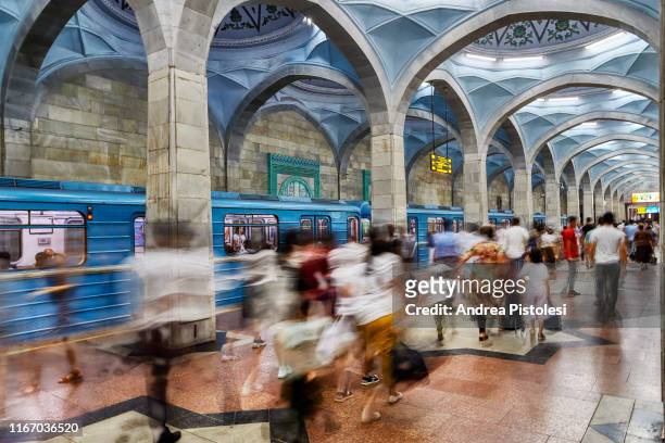 subway station in tashkent, uzbekistan - uzbekistan fotografías e imágenes de stock