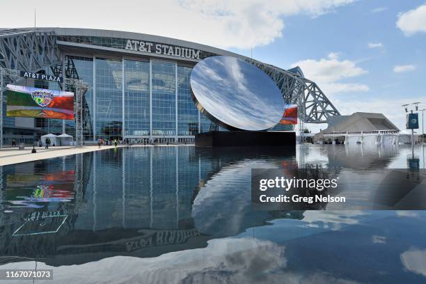 Exterior view of AT&T Stadium before Auburn vs Oregon game. Arlington, TX 8/31/2019 CREDIT: Greg Nelson