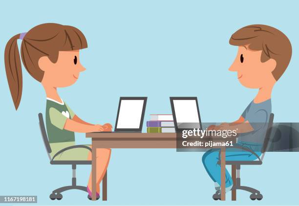 kinder mit laptop - hausaufgaben mädchen stock-grafiken, -clipart, -cartoons und -symbole