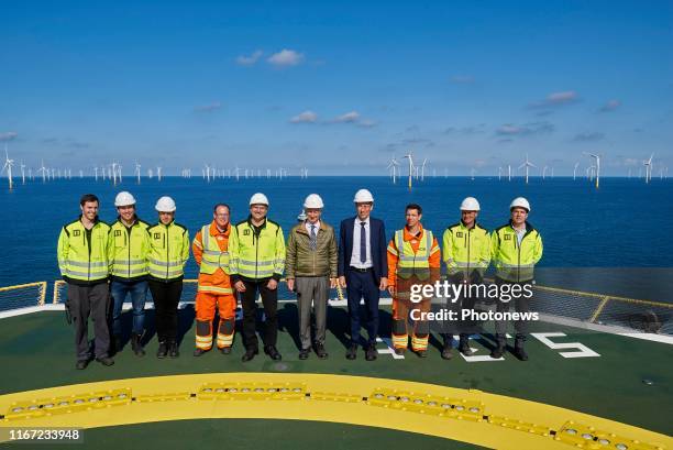 - Bezoek en inhuldiging van het eerste 'stopcontact' op de Noordzee, het Modular Offshore Grid , georganiseerd door Elia, i.a.v. De Koning Filip -...