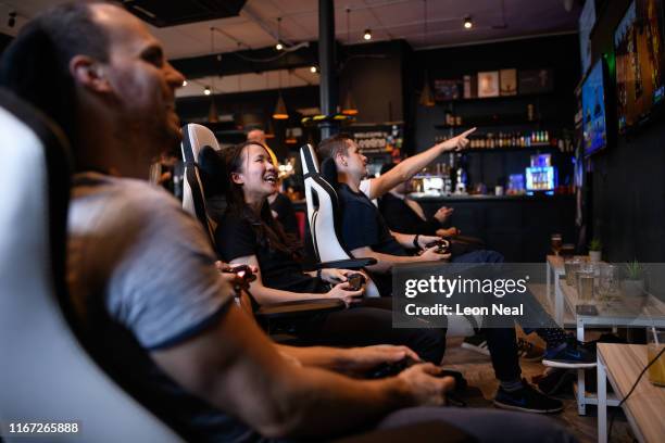 Player Gamer Loading Game Loading Bar Photos and Premium High Res Pictures - Getty Images