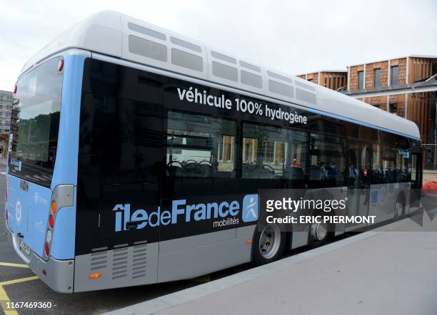 Picture taken on September 12, 2019 in Versailles shows the first Hydrogen bus in France aimed at connecting Versailles and Jouy-en-Josas, west of...