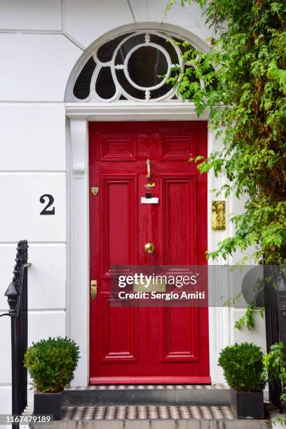 georgian door with fanlight frame - entrada de casa fotografías e imágenes de stock