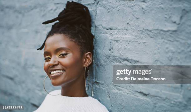 happy girls have the best smiles - locs hairstyle stock pictures, royalty-free photos & images