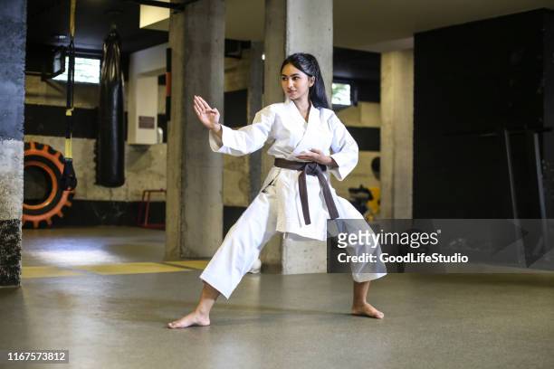 parola karate - arte marziale foto e immagini stock