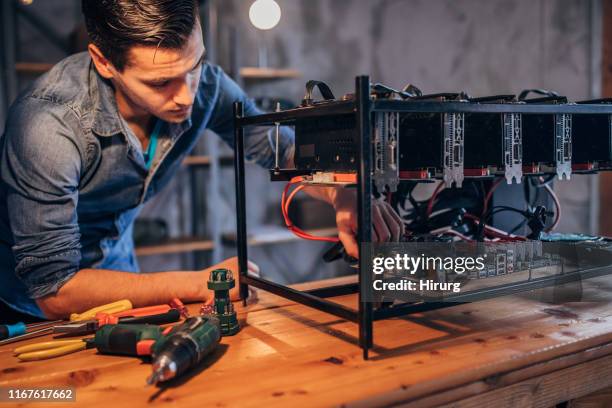 Man Install Machine 301 Graphic Install Stock Photos, High-Res Pictures, and Images - Getty ...