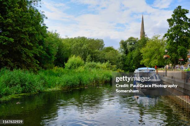 the waites moorings on the river ouse st ives, cambridgeshire - cambridgeshire imagens e fotografias de stock